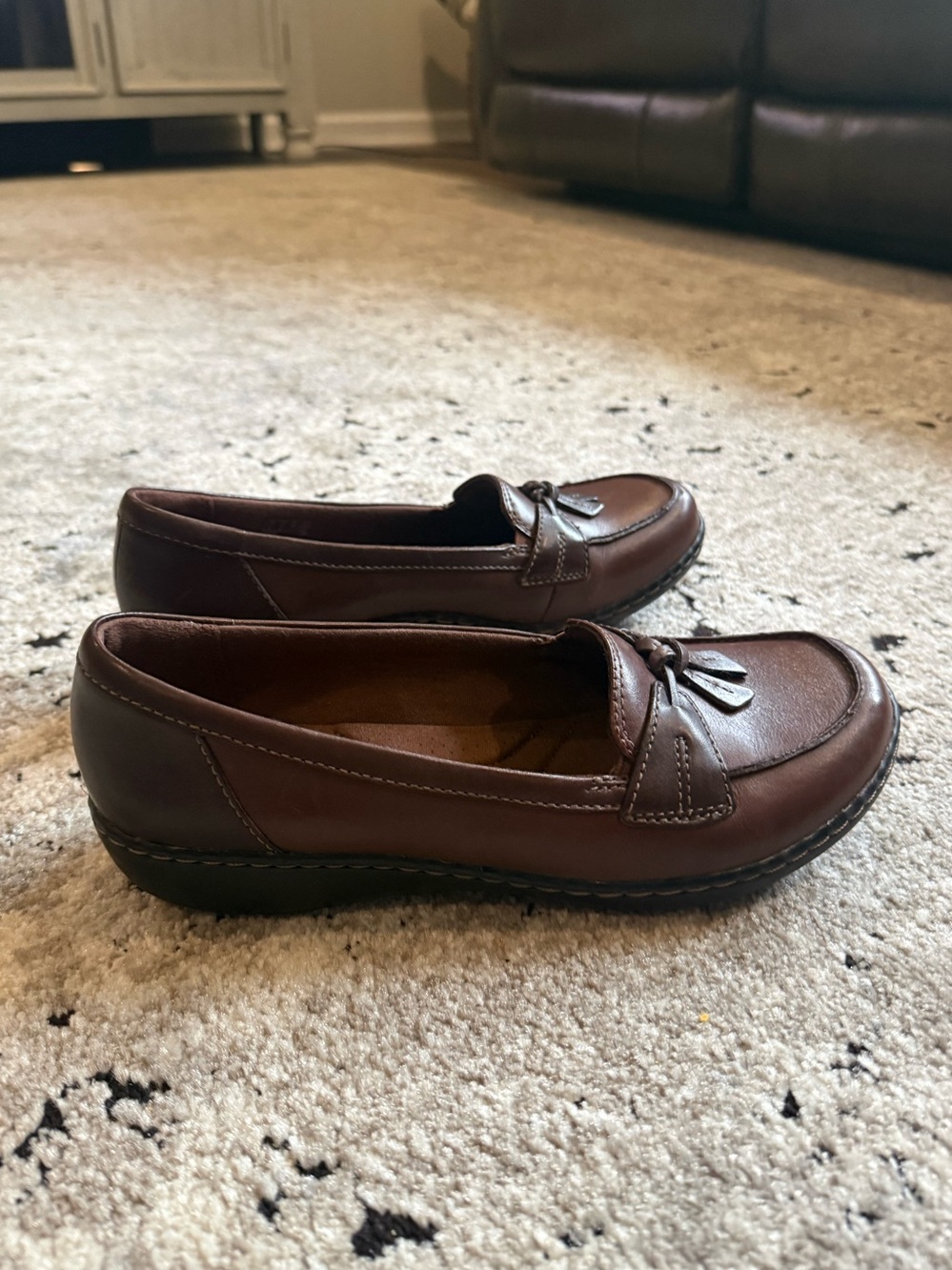 Clarks Women’s Ashland Bubble Loafers - Picture 3 of 5
